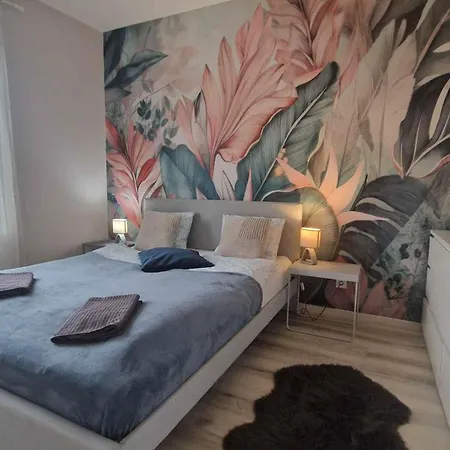 Dob36 With Free Private Parking And Balcony דירה