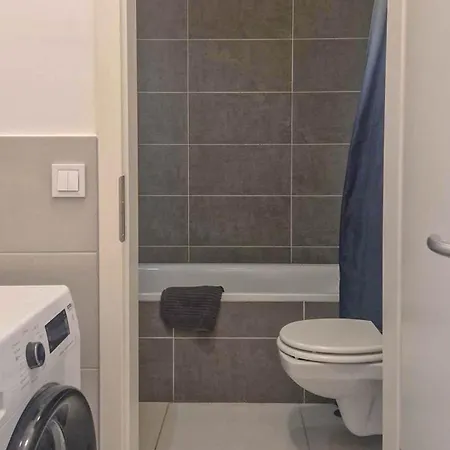 Dob36 With Free Private Parking And Balcony דירה *